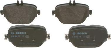 BOSCH 0 986 424 439 - Тормозные колодки, дисковые, комплект abcparts.ee