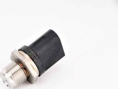 BOSCH 0 281 002 842 - Датчик, давление подачи топлива abcparts.ee