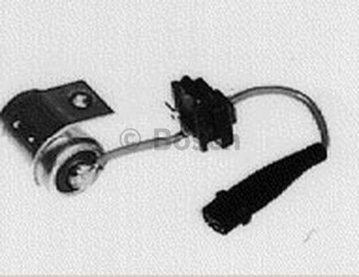 BOSCH 1 237 330 302 - Конденсатор, система зажигания abcparts.ee