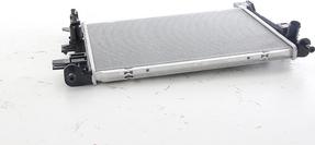 BSG BSG 30-520-039 - Радиатор, охлаждение двигателя abcparts.ee